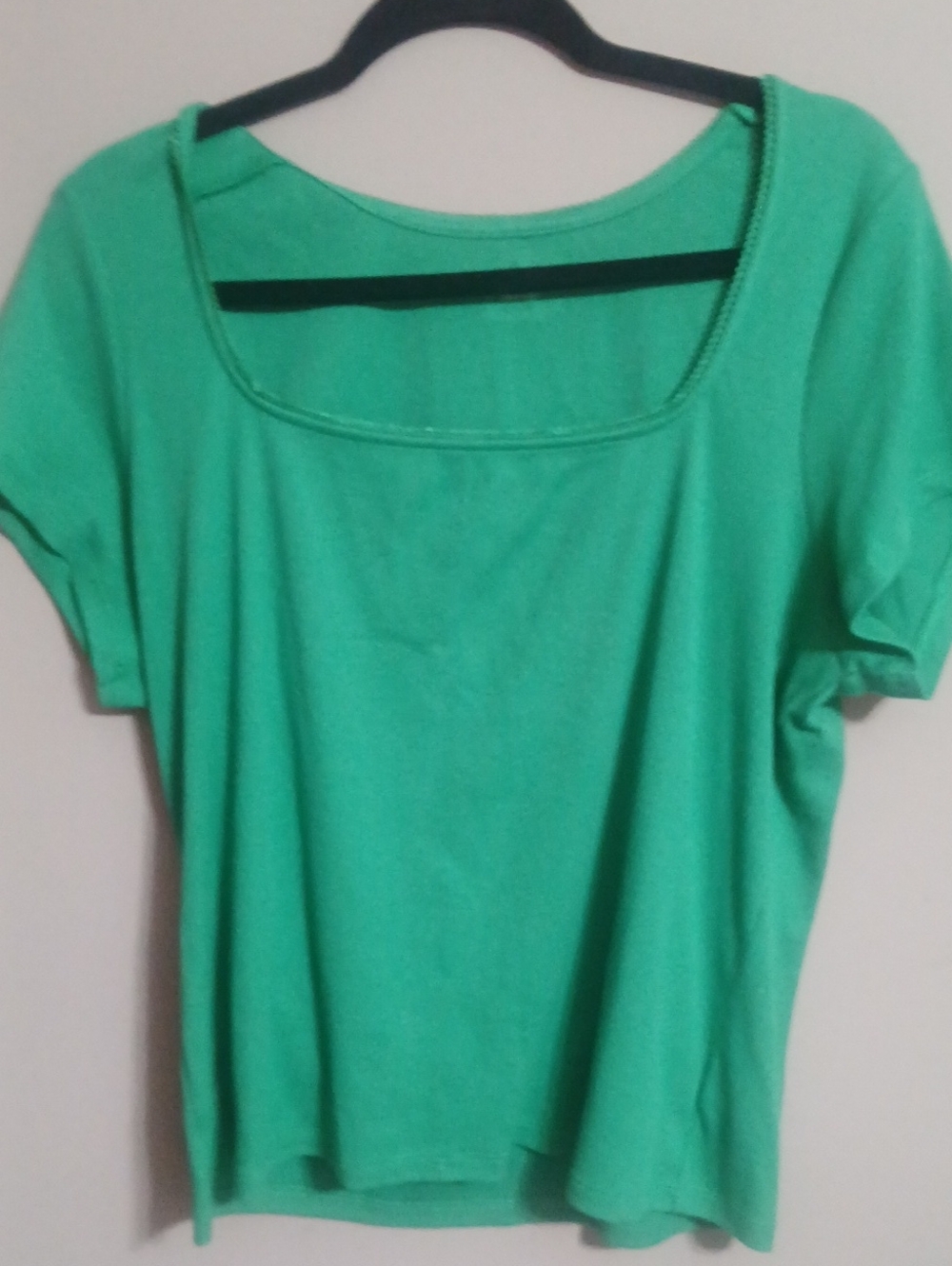 Women's Green Scoop Neck Top